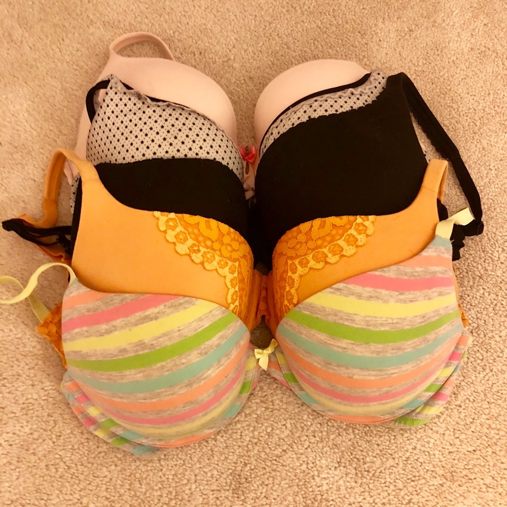 VS bras ( 34 DD)